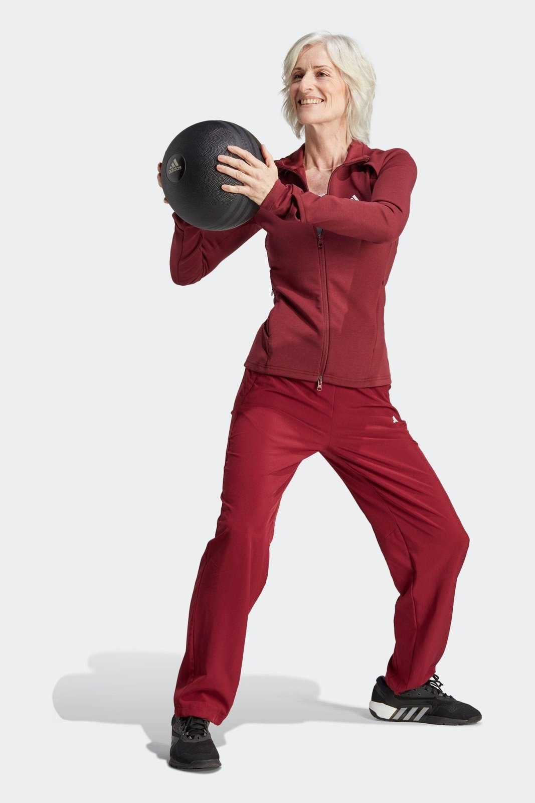 ADIDAS - ג'קט אימון לנשים TRAINING COVER UP בצבע אדום - MASHBIR//365