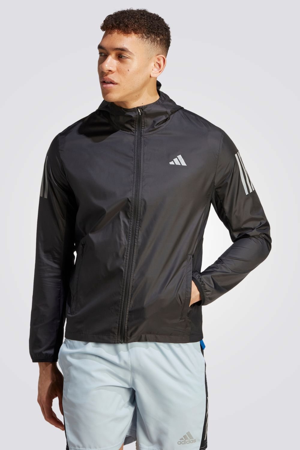ADIDAS - ג'קט לגברים OWN THE RIUN בצבע שחור - MASHBIR//365