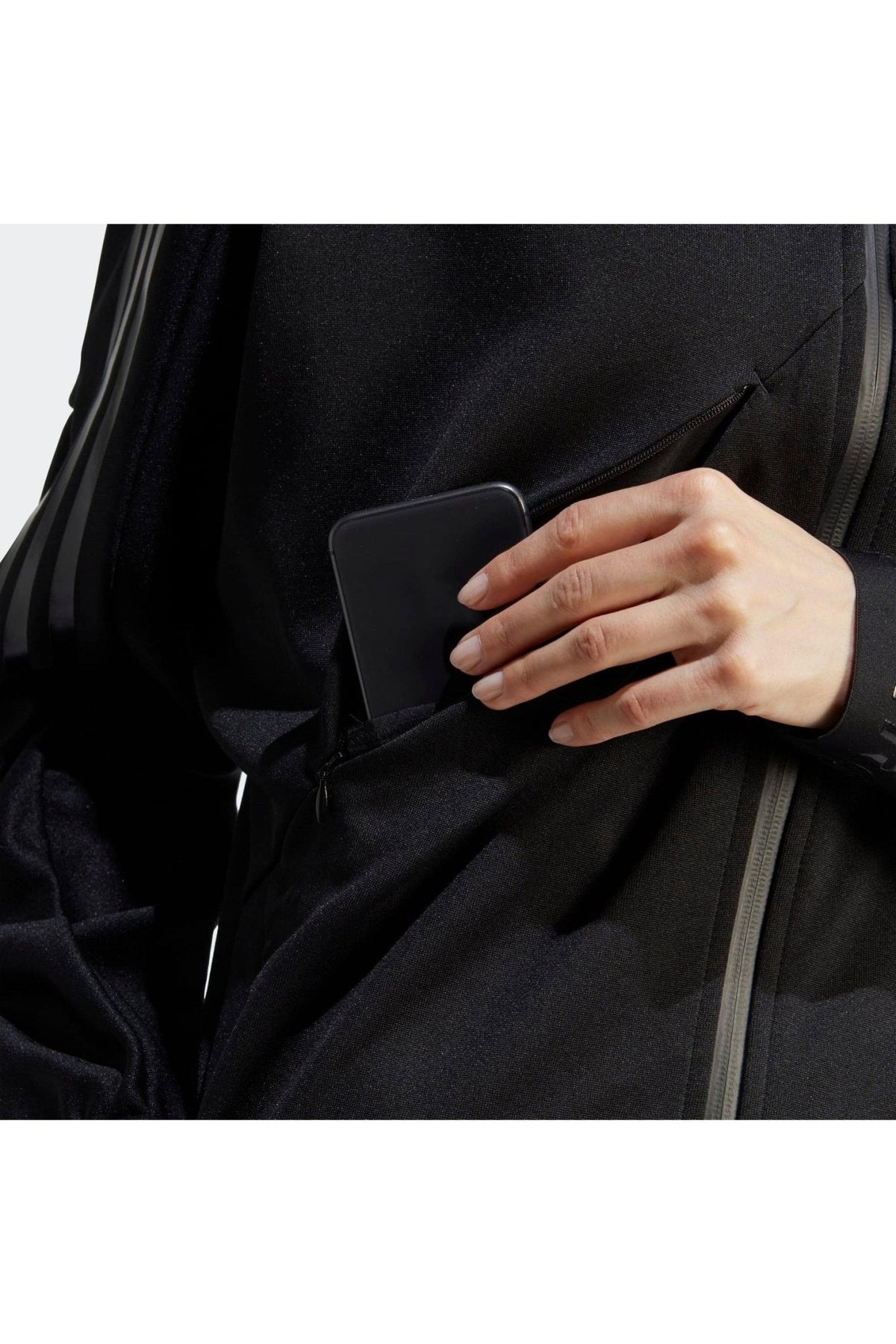 ADIDAS - ג'קט TIRO לנשים בצבע שחור - MASHBIR//365