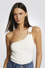 MORGAN - גופיה כתף אחת בצבע לבן - MASHBIR//365