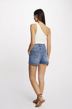 MORGAN - גופיה כתף אחת בצבע לבן - MASHBIR//365