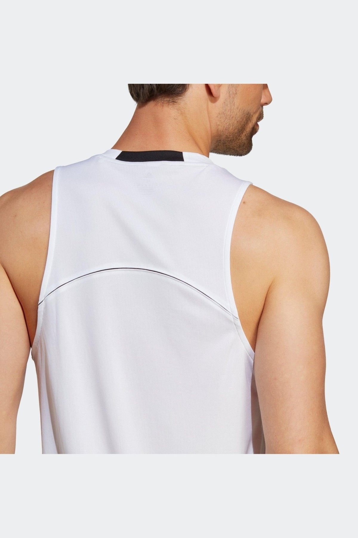 ADIDAS - גופייה לגבר MOVEMENT HIIT בצבע לבן - MASHBIR//365