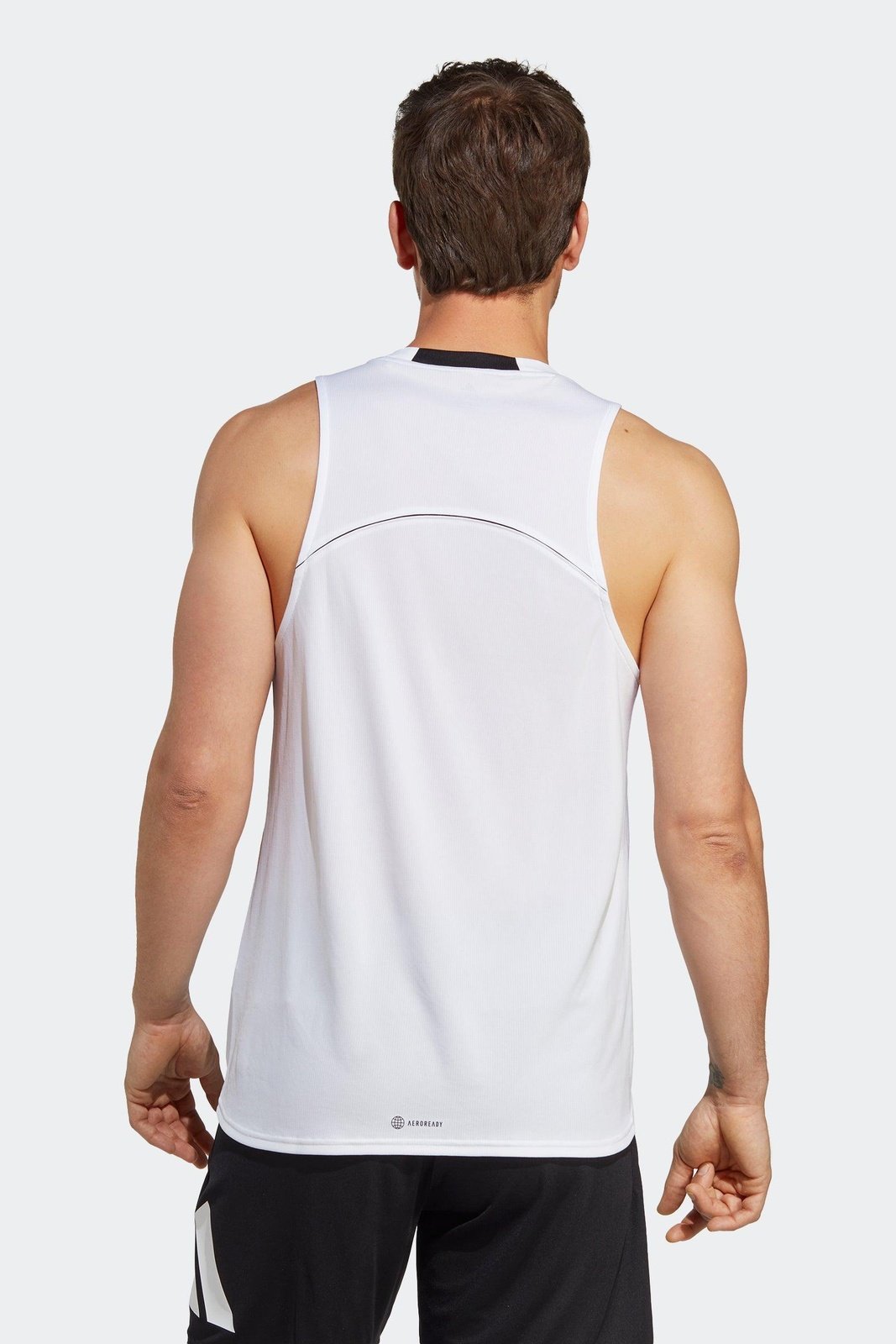 ADIDAS - גופייה לגבר MOVEMENT HIIT בצבע לבן - MASHBIR//365