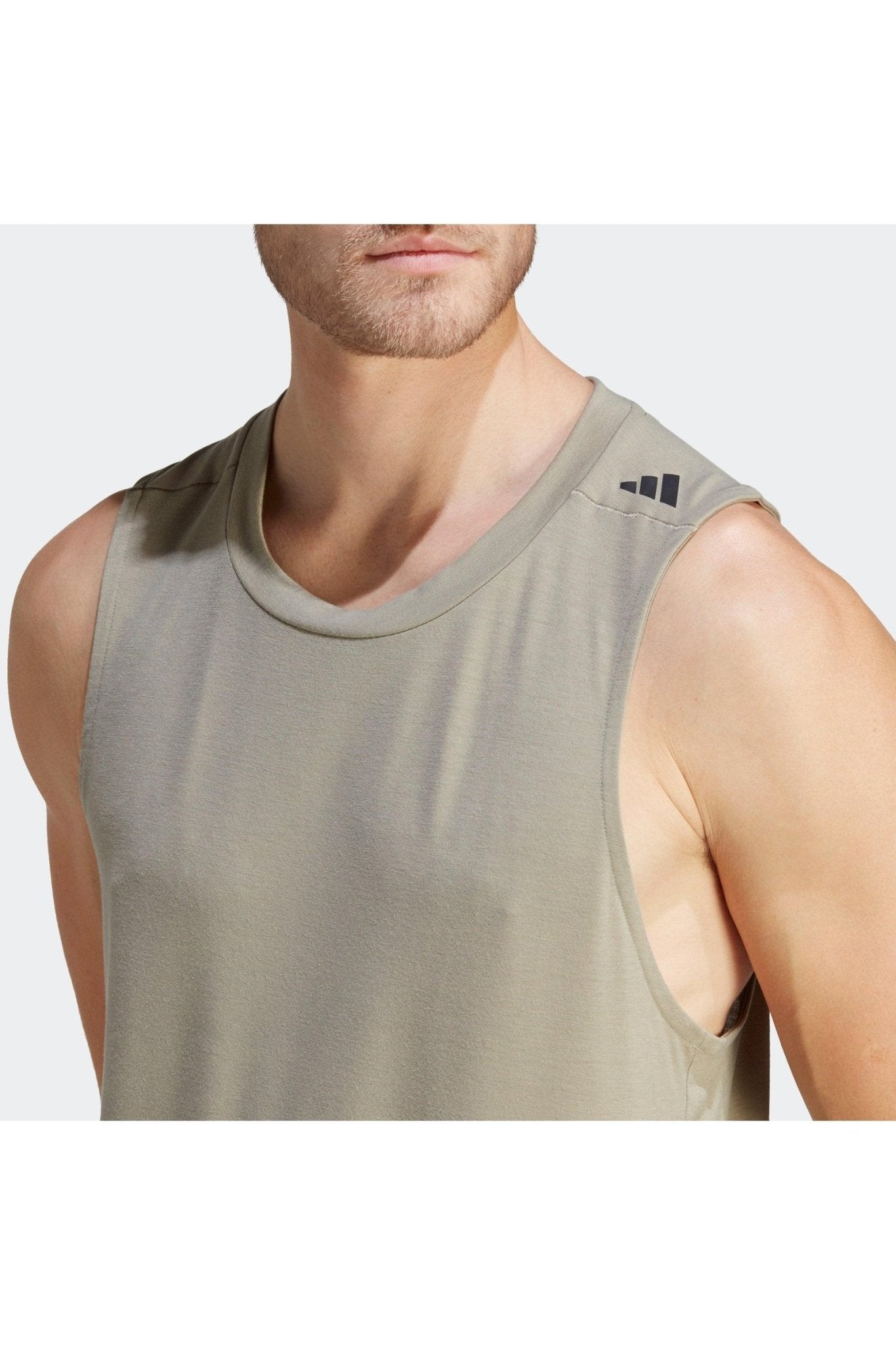 ADIDAS - גופייה לגבר TANK TOP בצבע בז' - MASHBIR//365