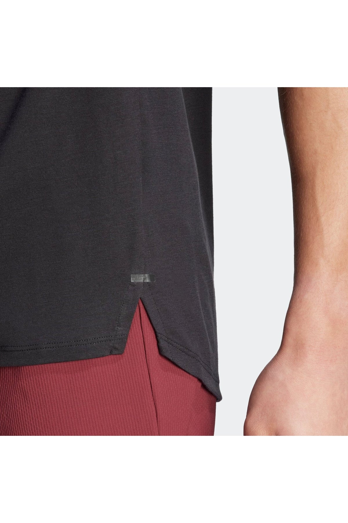 ADIDAS - גופייה לגברים POWER WORKOUT בצבע שחור - MASHBIR//365