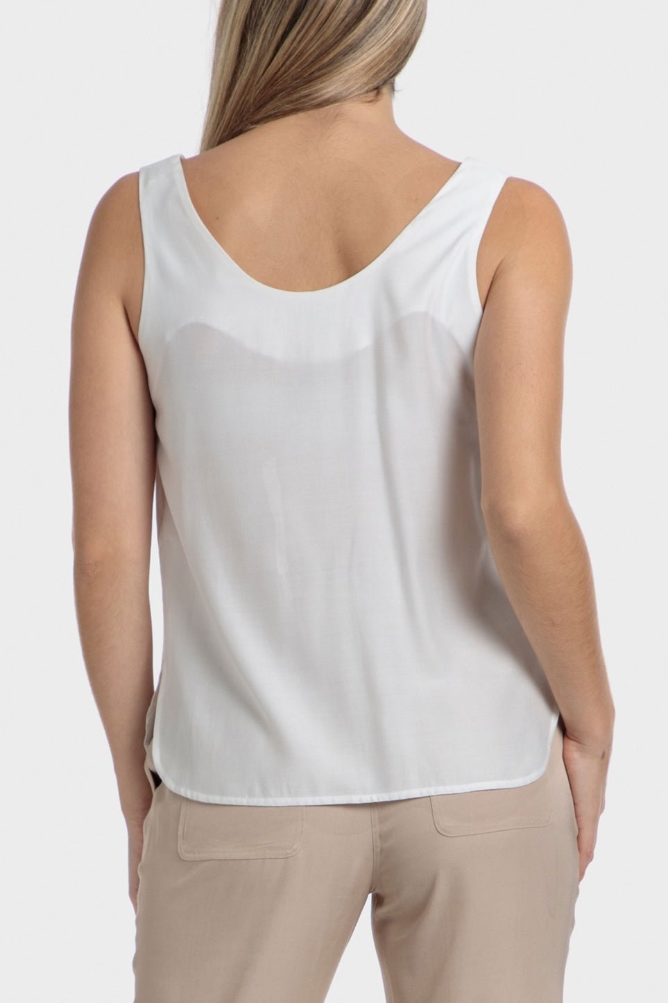 PUNT ROMA - גופייה לנשים בצבע לבן - MASHBIR//365