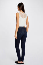 MORGAN - גופייה תחרה לנשים בצבע לבן - MASHBIR//365