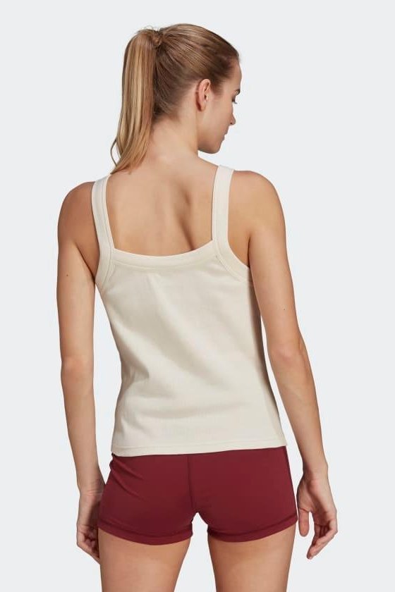 ADIDAS - גופייה YOGA בצבע בז' - MASHBIR//365