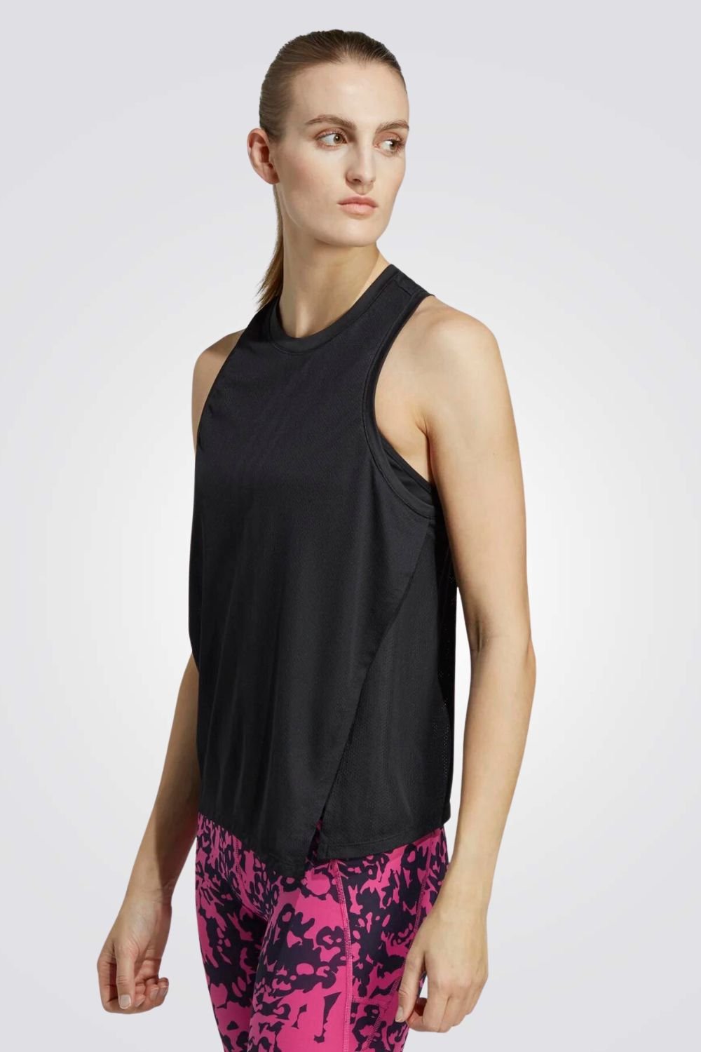 ADIDAS - גופיית אימון HIIT AEROREADY QUICKBURN בצבע שחור - MASHBIR//365