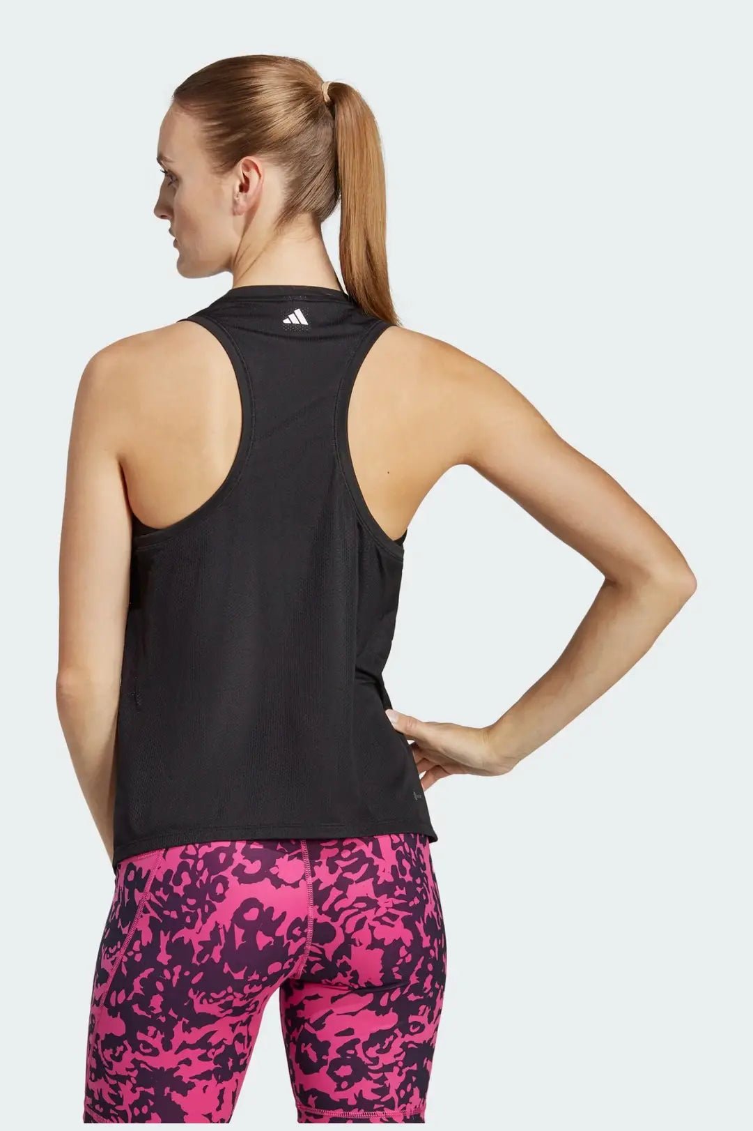 ADIDAS - גופיית אימון HIIT AEROREADY QUICKBURN בצבע שחור - MASHBIR//365