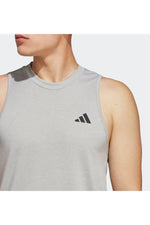 ADIDAS - גופיית אימון לגברים Essentials Feelready בצבע אפור - MASHBIR//365