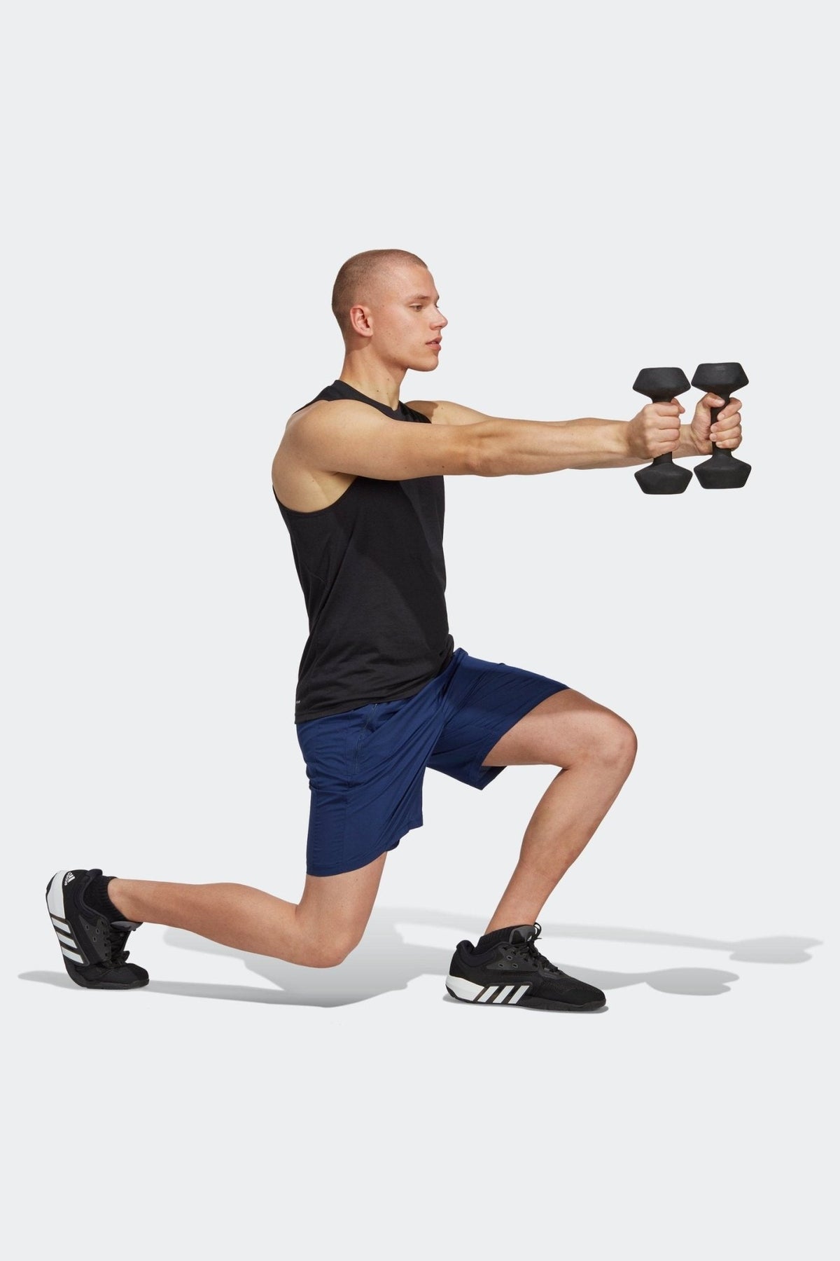 ADIDAS - גופיית אימון לגברים ESSENTIALS FEELREADY בצבע שחור - MASHBIR//365