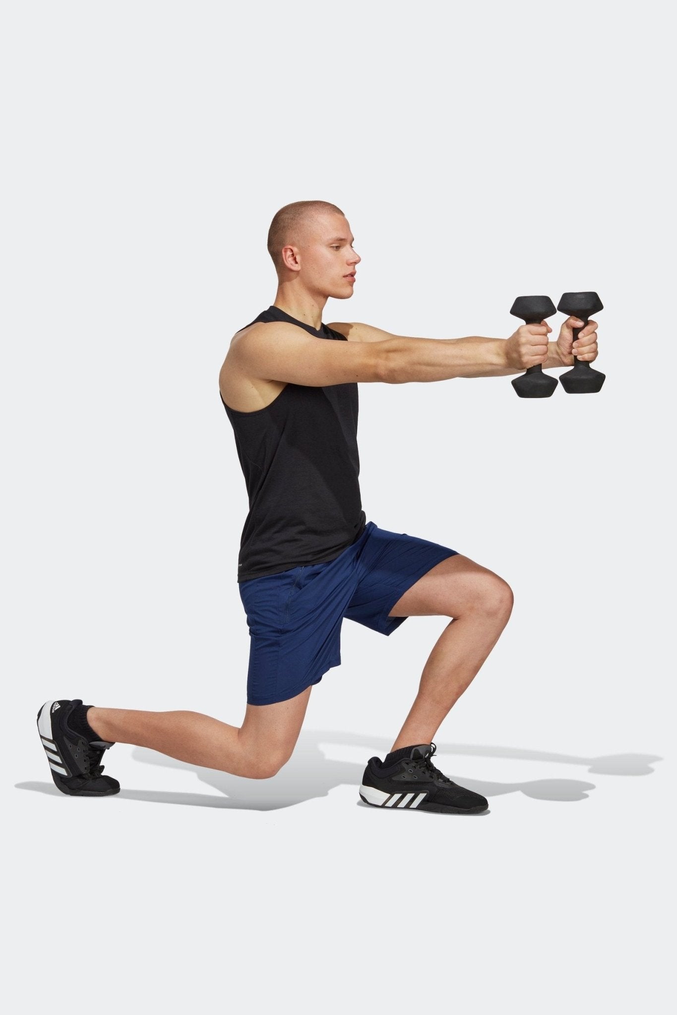 ADIDAS - גופיית אימון לגברים ESSENTIALS FEELREADY בצבע שחור - MASHBIR//365