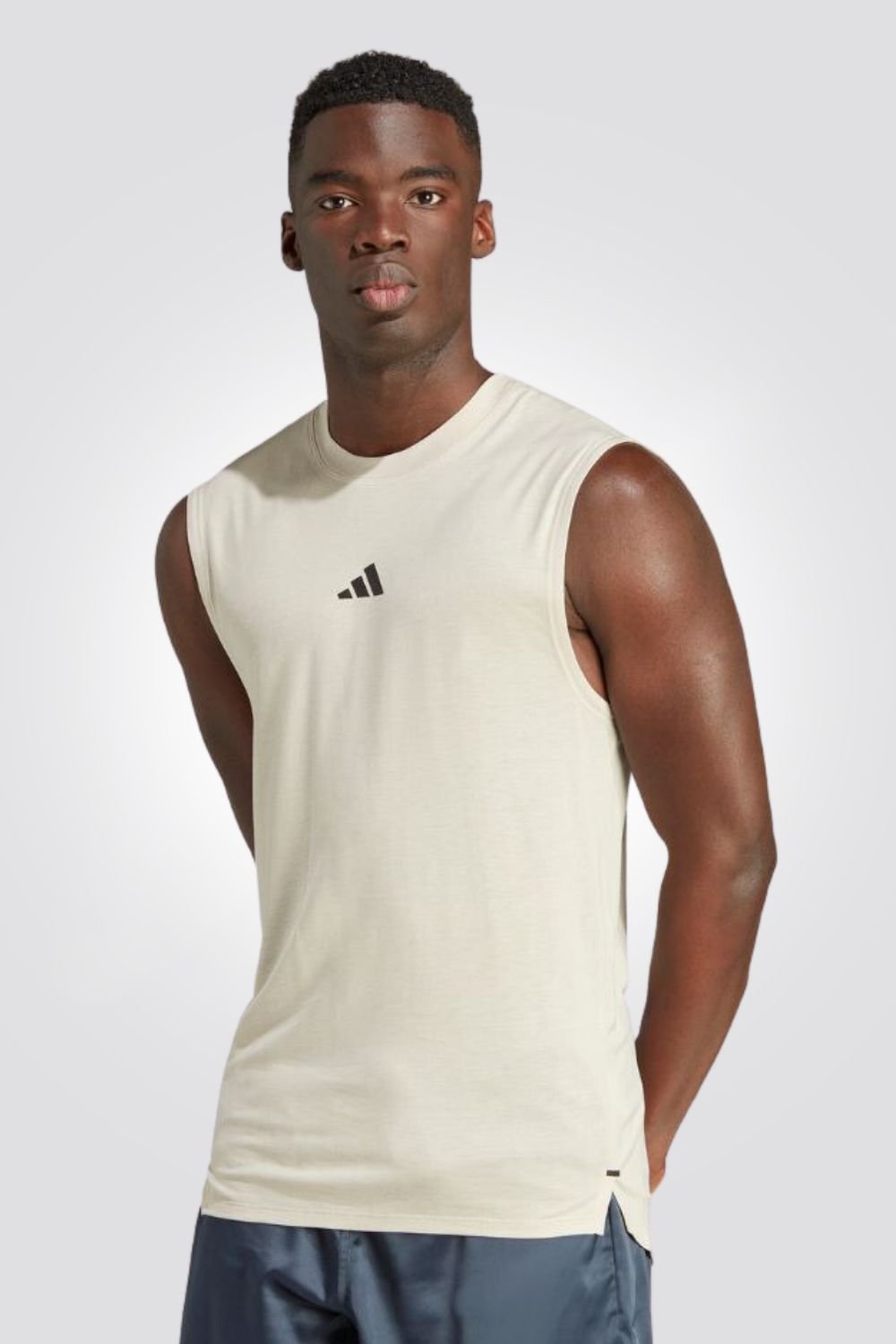 ADIDAS - גופיית אימון לגברים POWER TANK בצבע בז' - MASHBIR//365