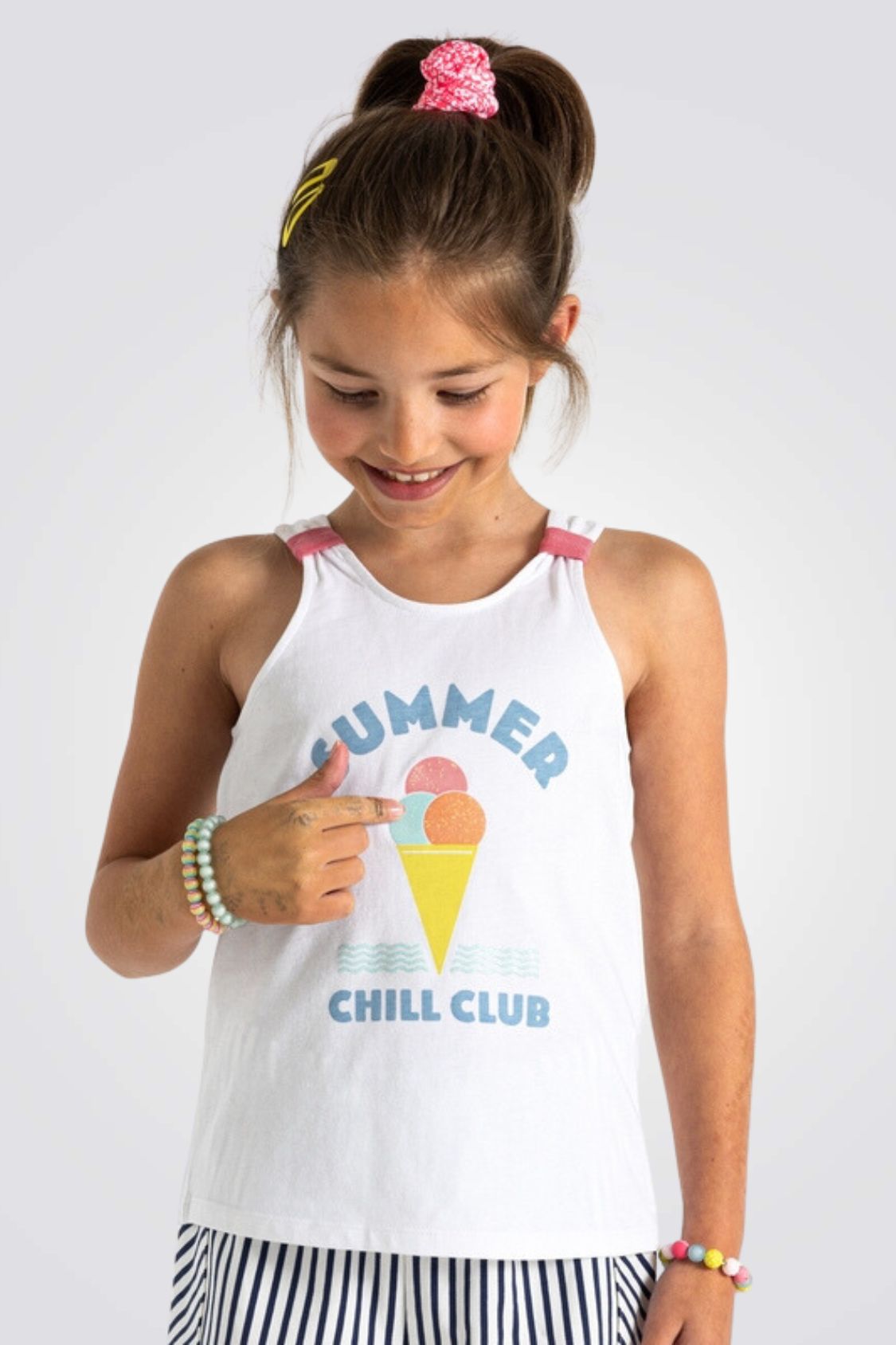 OKAIDI - גופיית הדפס בצבע לבן לילדות - MASHBIR//365