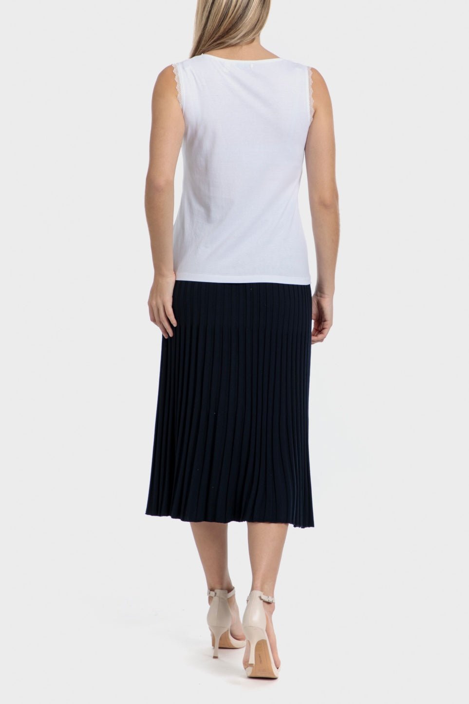 PUNT ROMA - גופיית עם תחרה בקצוות בצבע לבן - MASHBIR//365