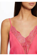 MORGAN - גופיית תחרה בצבע ורוד - MASHBIR//365