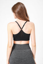 KENNETH COLE - גוזיית ספורט מחשוף עגול שחור - MASHBIR//365