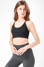 KENNETH COLE - גוזיית ספורט מחשוף עגול שחור - MASHBIR//365