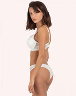 חזיית דאבל פוש-אפ רקומה קרם - MASHBIR//365