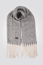 KENNETH COLE - צעיף עבה עם פרנזים בצבע אפור בהיר - MASHBIR//365