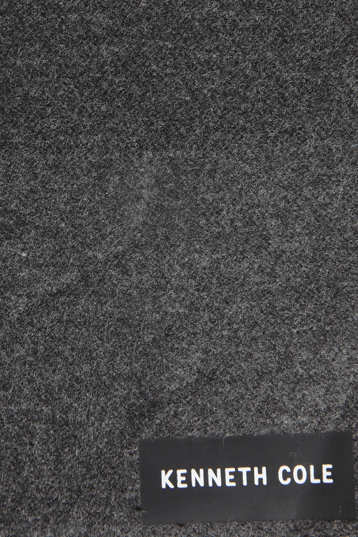 KENNETH COLE - צעיף לגבר בצבע אפור - MASHBIR//365