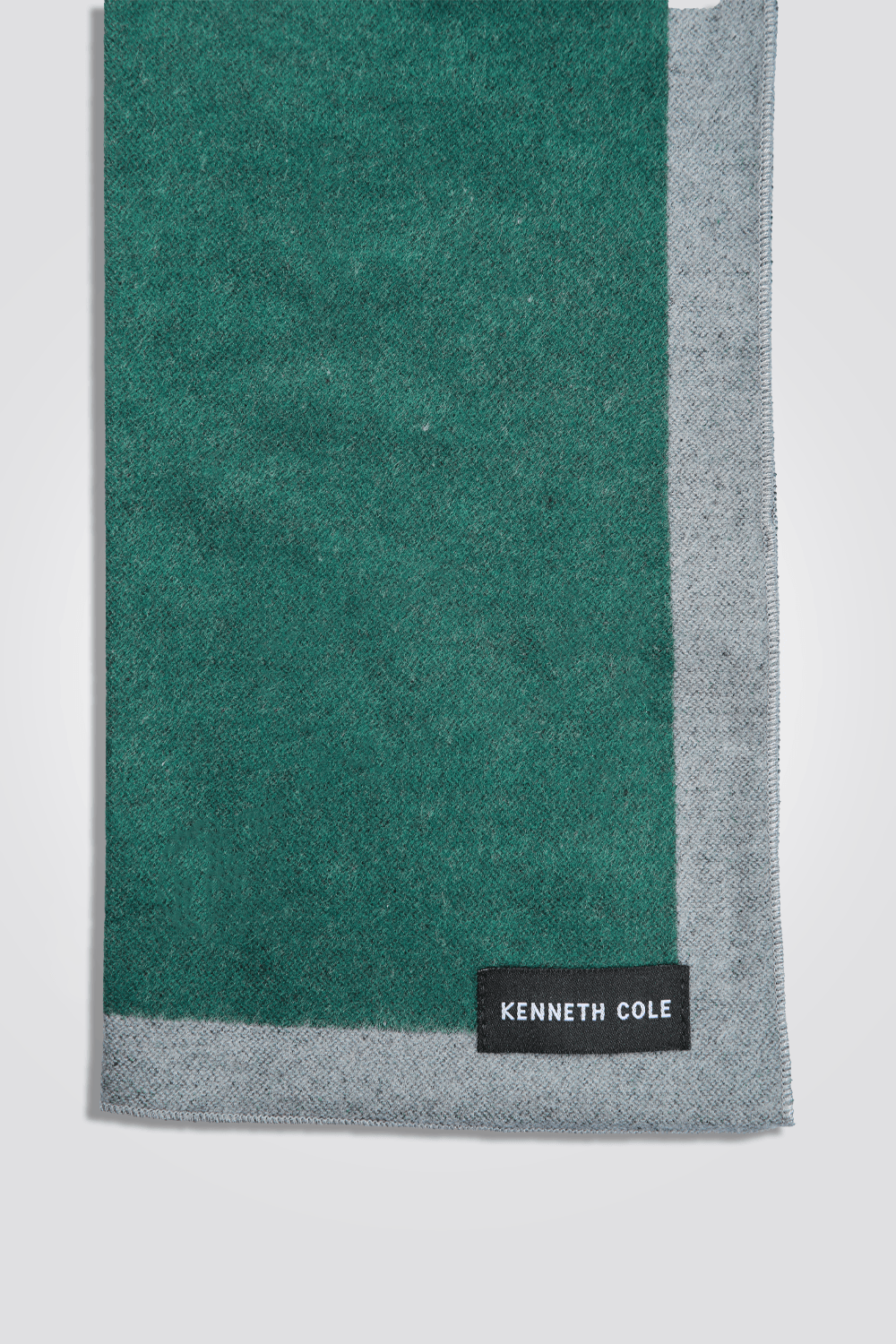 KENNETH COLE - צעיף לגבר בצבע ירוק ואפור - MASHBIR//365