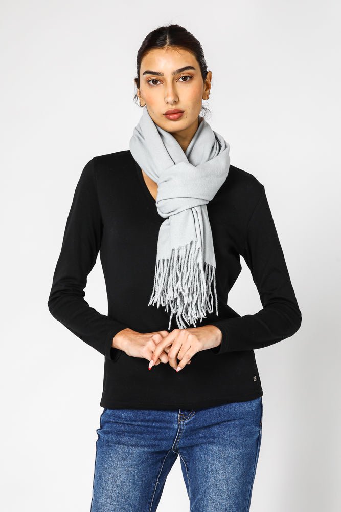 KENNETH COLE - צעיף לנשים בצבע אפור - MASHBIR//365