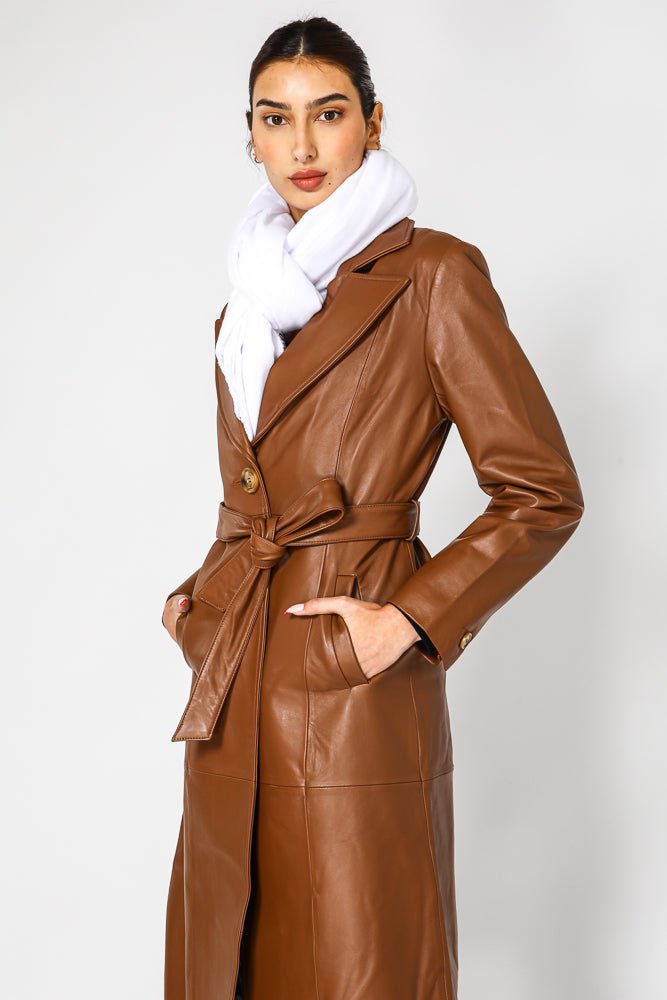 KENNETH COLE - צעיף לנשים בצבע לבן - MASHBIR//365