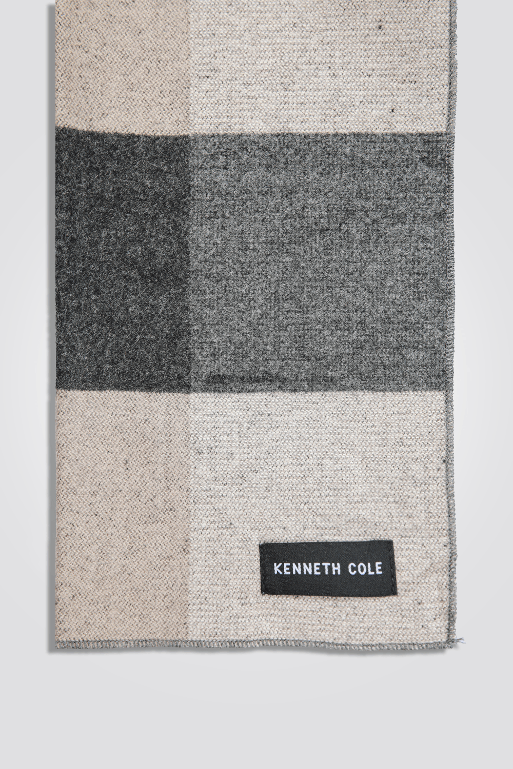 KENNETH COLE - צעיף משובץ לגבר בצבע בז' ואפור - MASHBIR//365