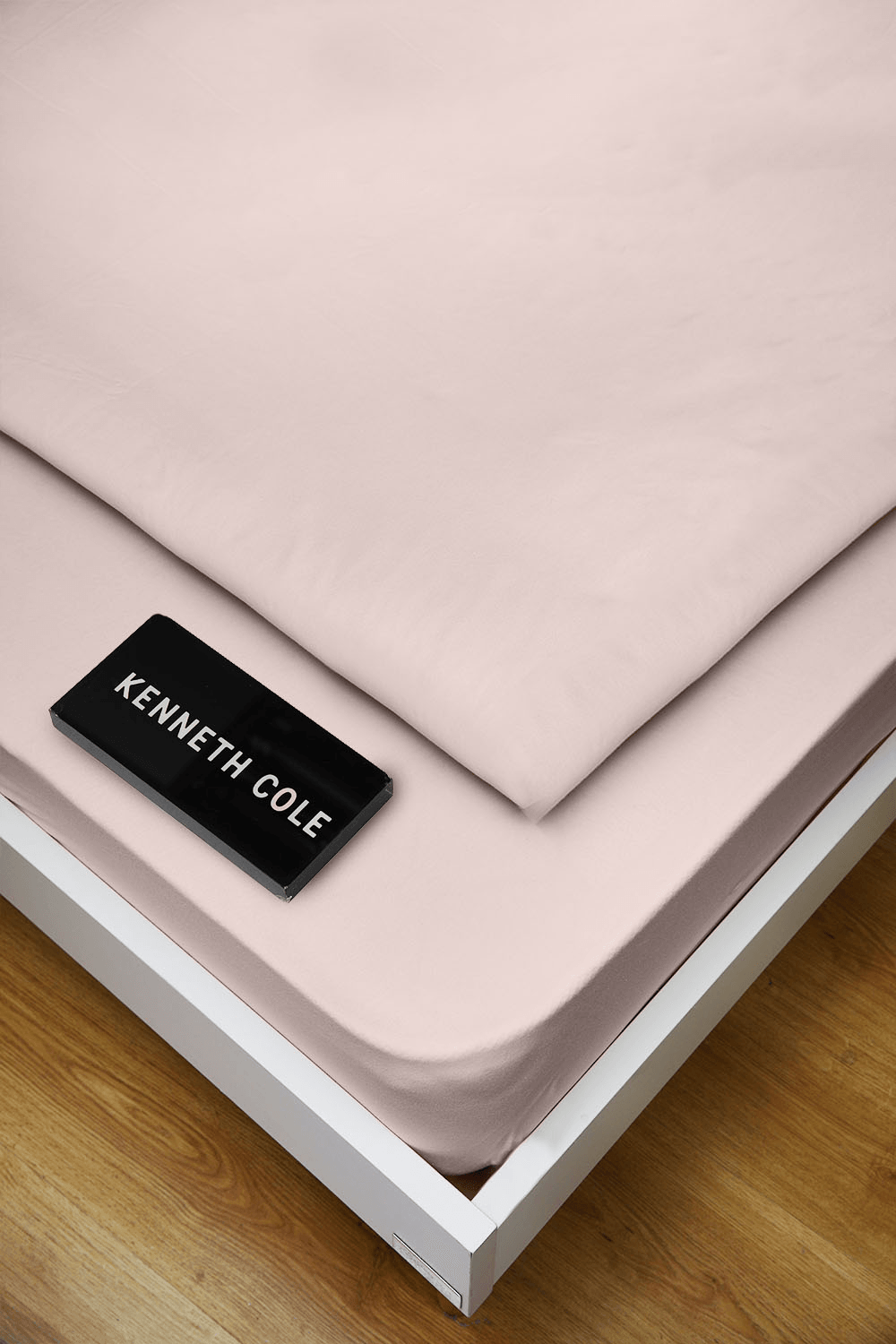 KENNETH COLE - ציפה לשמיכה זוגית רחבה 200/220 100% כותנה באריגת סאטן בצבע ורוד - MASHBIR//365