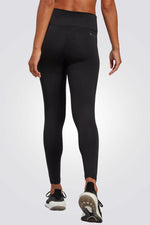 ADIDAS - טייץ ESSENTIALS HIGH WAISTED 7/8 בצבע שחור - MASHBIR//365