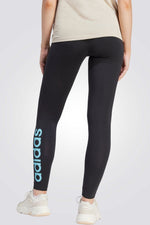 ADIDAS - טייץ לנשים ESSENTIALS HIGH-WAISTED LOGO בצבע שחור - MASHBIR//365