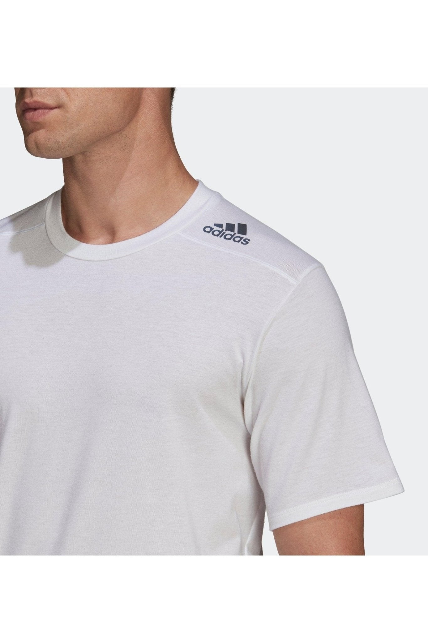 ADIDAS - טישירט אימון לגבר בצבע לבן - MASHBIR//365