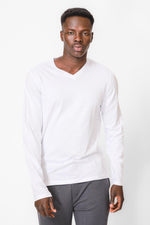DELTA - טישירט ארוכה קלאסית צווארון וי בצבע לבן - MASHBIR//365
