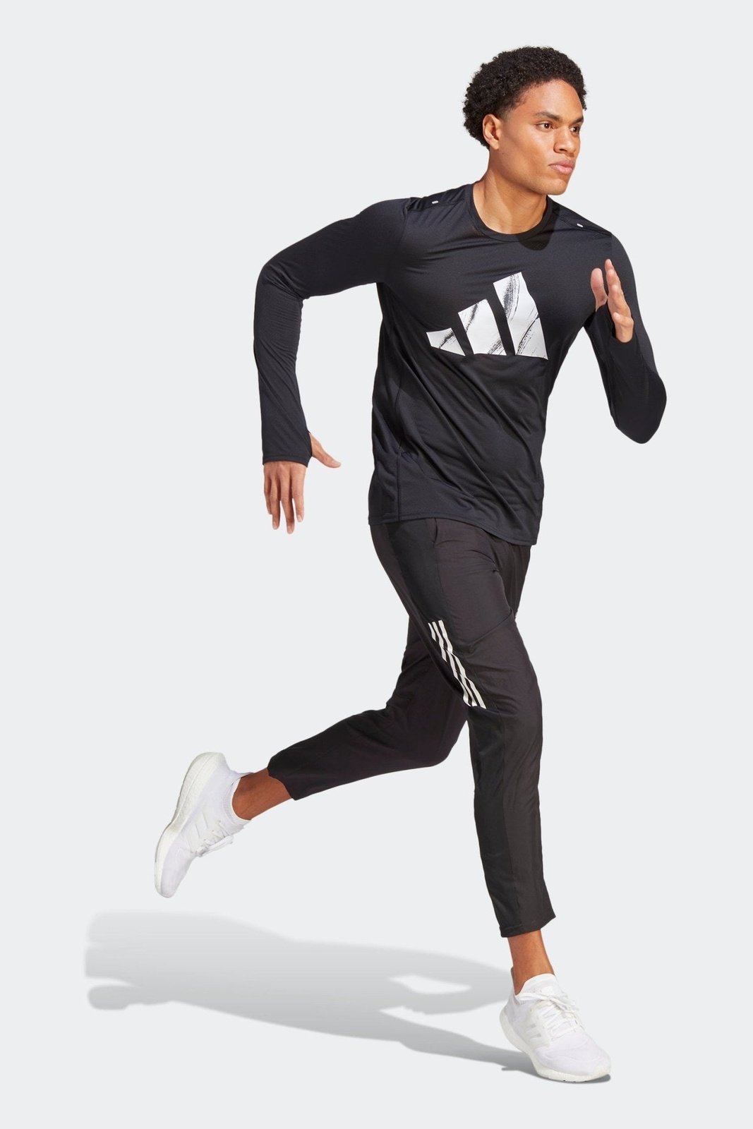 ADIDAS - טישירט ארוכה לגברים BRAND LOVE בצבע שחור - MASHBIR//365