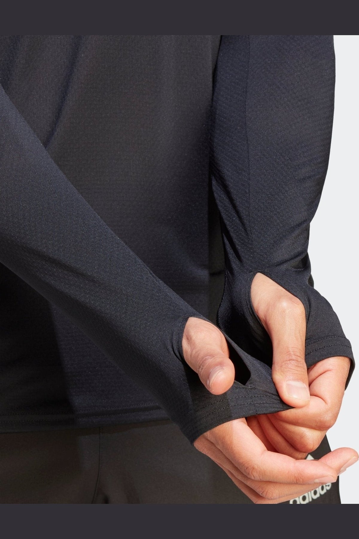 ADIDAS - טישירט ארוכה לגברים BRAND LOVE בצבע שחור - MASHBIR//365