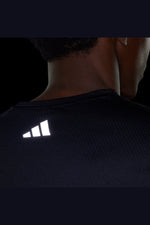 ADIDAS - טישירט ארוכה לגברים BRAND LOVE בצבע שחור - MASHBIR//365