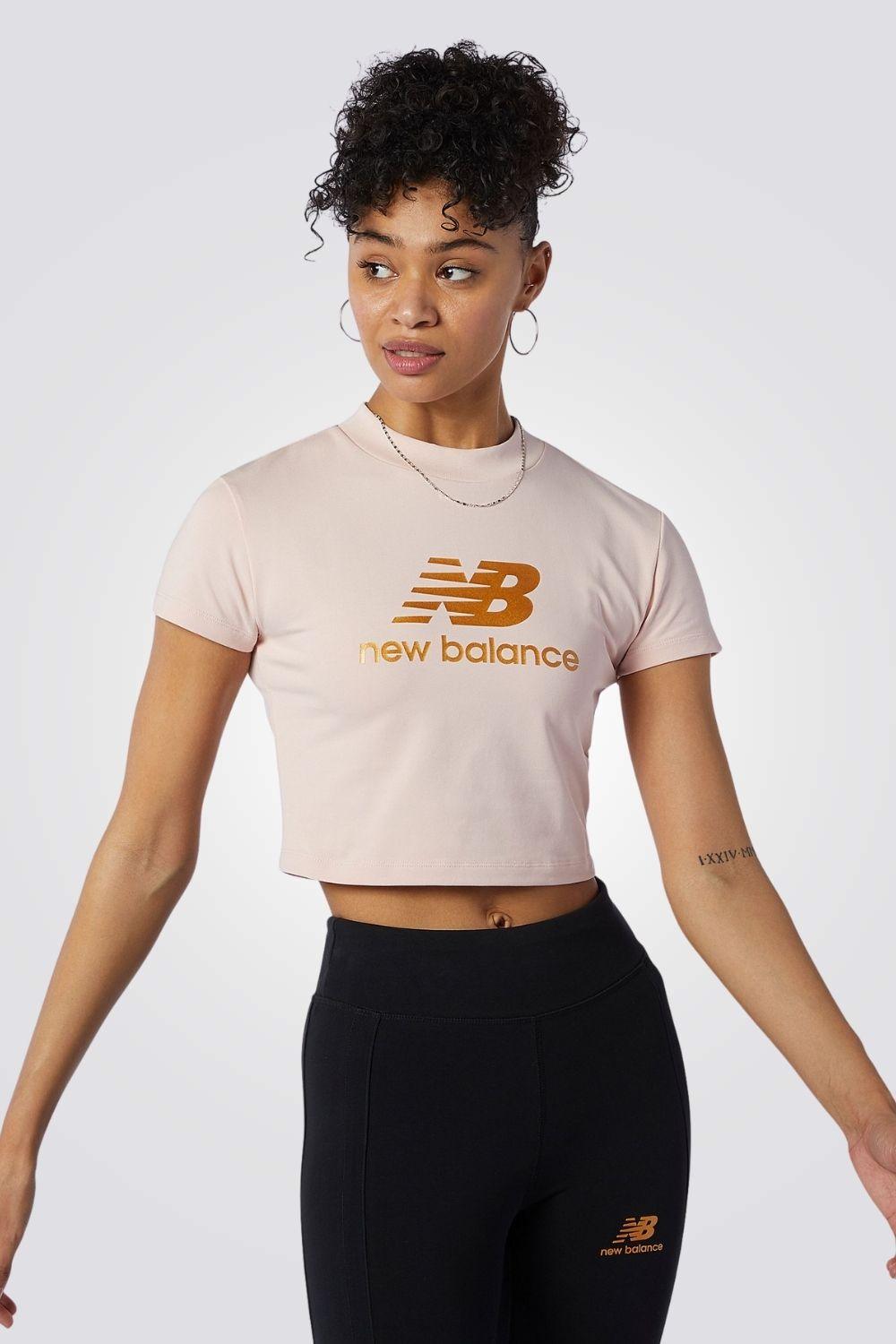 NEW BALANCE - טישירט Athletics Higher Learning בצבע לבן - MASHBIR//365