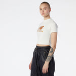 NEW BALANCE - טישירט Athletics Higher Learning בצבע לבן - MASHBIR//365