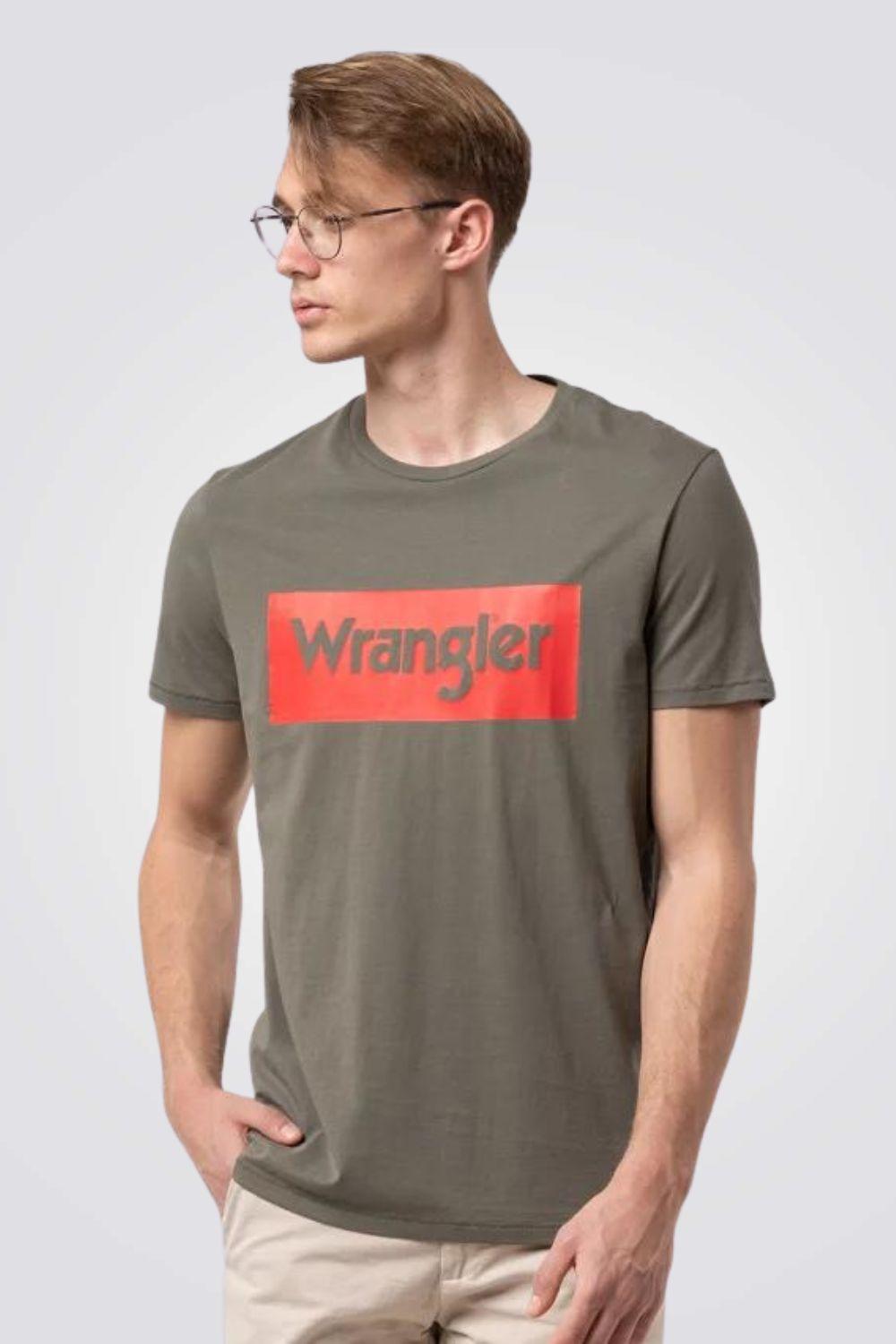 WRANGLER - טישירט בצבע ירוק זית עם הדפס לוגו - MASHBIR//365