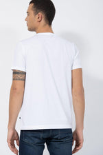 NAUTICA - טישירט בצבע לבן לוגו מטאלי - MASHBIR//365