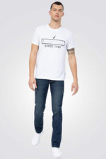 NAUTICA - טישירט בצבע לבן לוגו מטאלי - MASHBIR//365