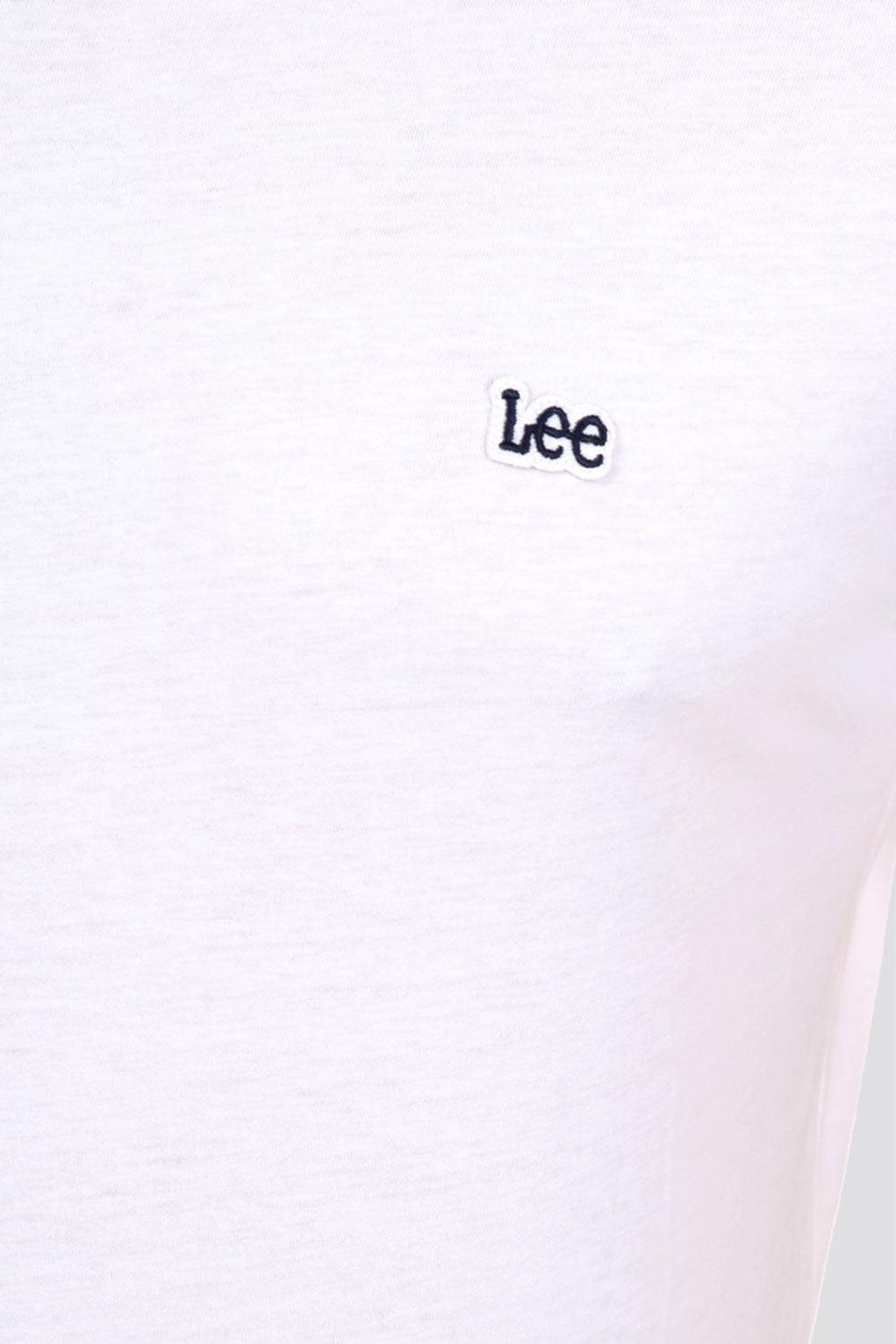 LEE - טישירט בצבע לבן לוגו רקום - MASHBIR//365