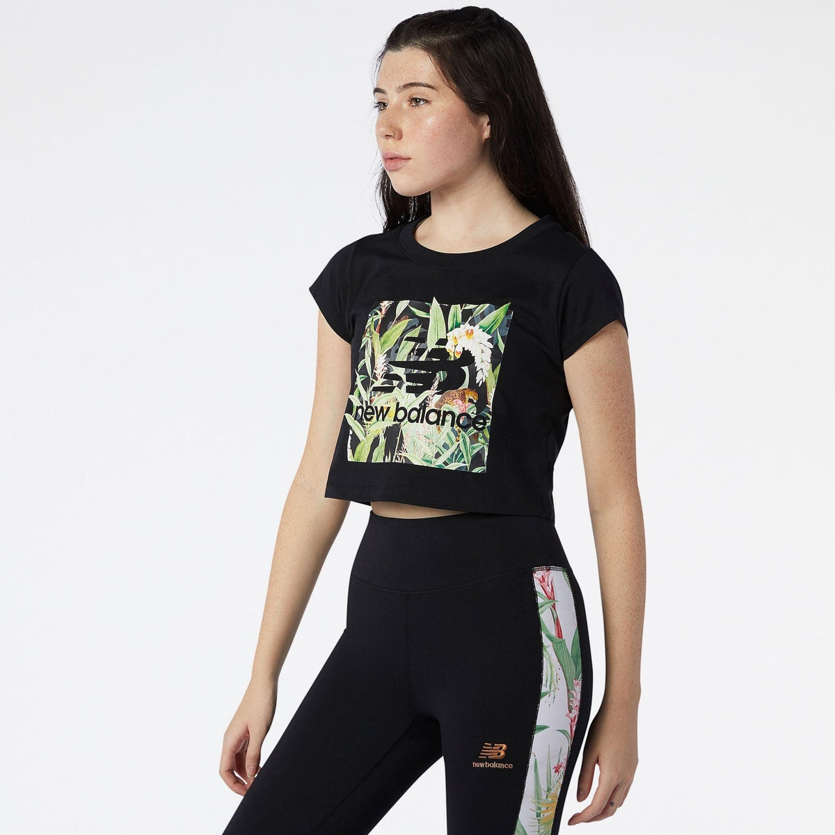 NEW BALANCE - טישירט BOTANICAL בצבע שחור - MASHBIR//365