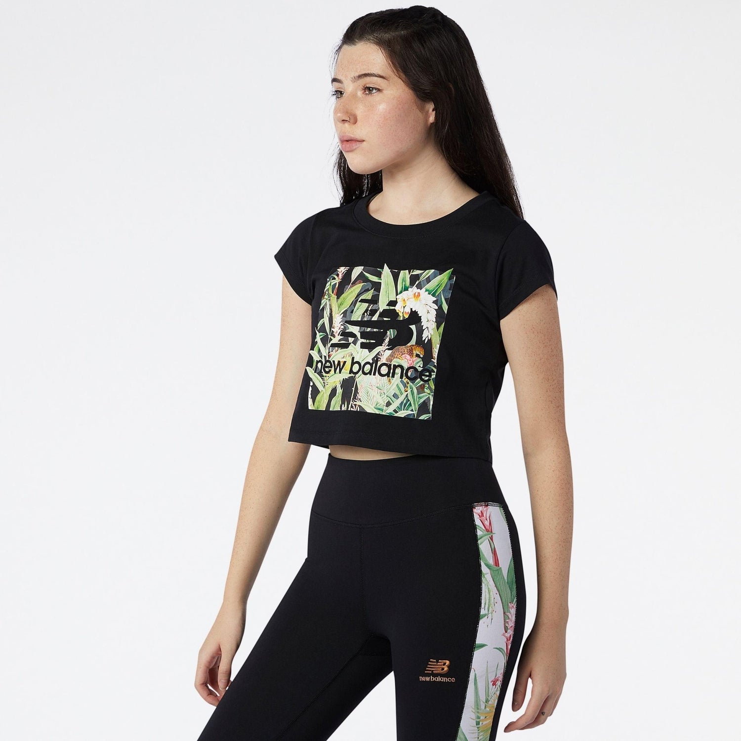 NEW BALANCE - טישירט BOTANICAL בצבע שחור - MASHBIR//365