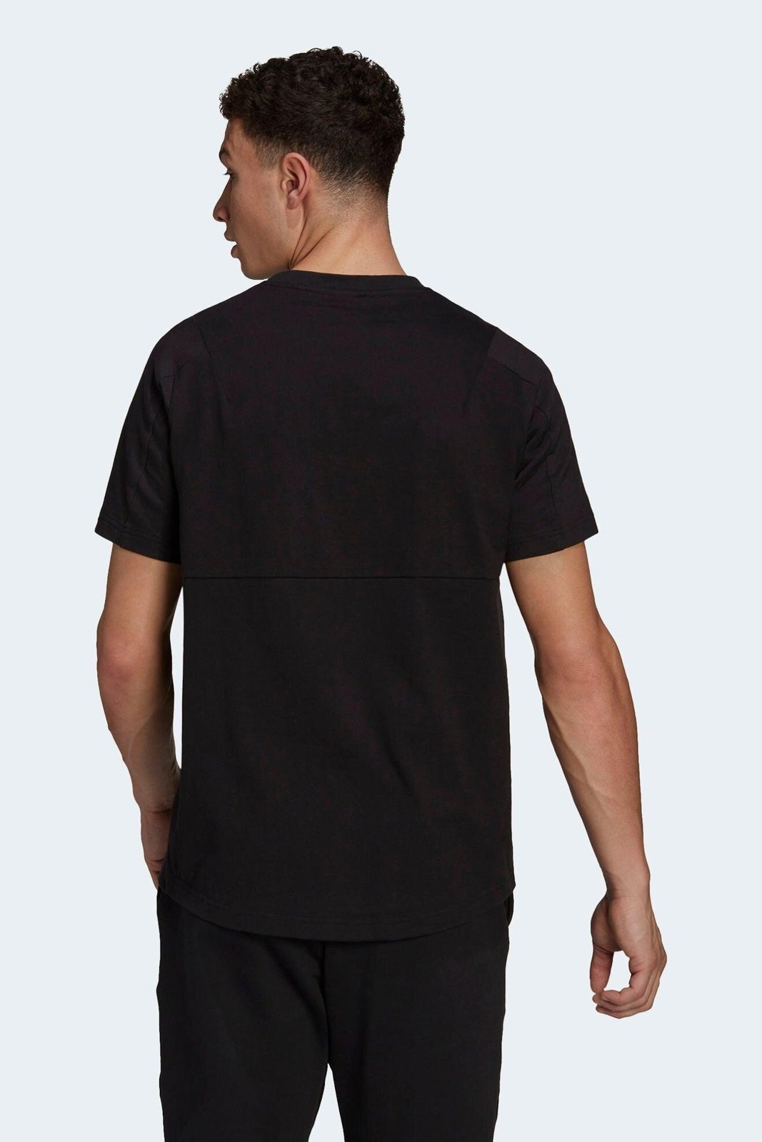 ADIDAS - טישירט D4GMDY בצבע שחור - MASHBIR//365