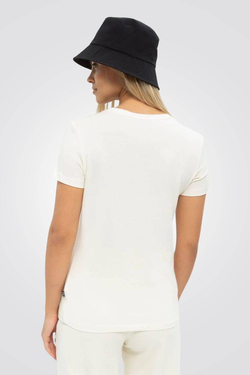 PUMA - טישירט ESS Embroidery Tee לנשים בצבע לבן - MASHBIR//365