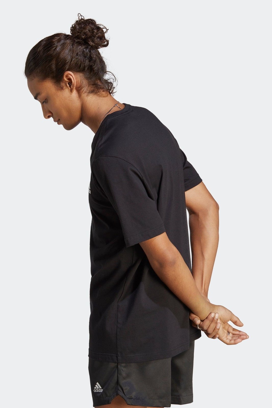 ADIDAS - טישירט ESSENTIALS בצבע שחור - MASHBIR//365