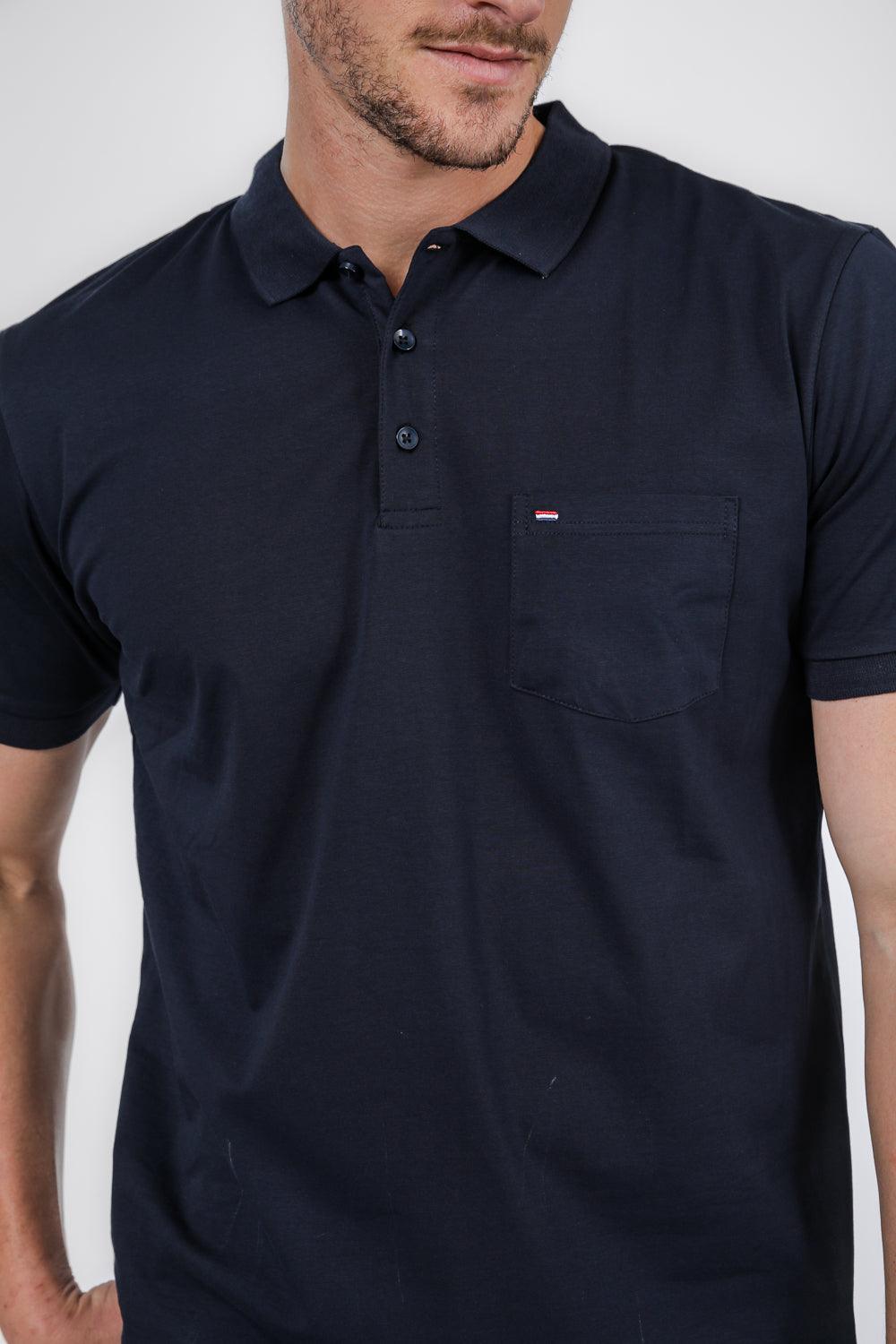 SCORCHER - טישירט פולו עם כיס בחזה בצבע נייבי - MASHBIR//365